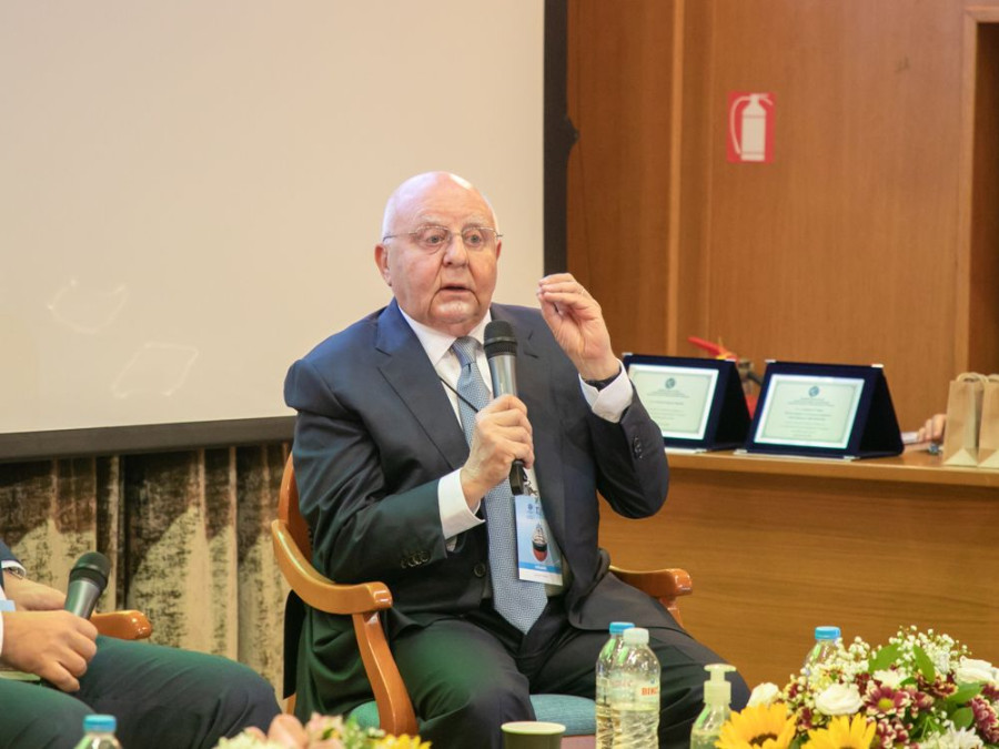 Lucien Arkas: “Gelecek, Denizi ve Karayı Birleştiren Kombine Taşımacılıkta”