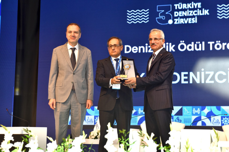 Double Awards for Arkas at the Turkish Maritime Summit!